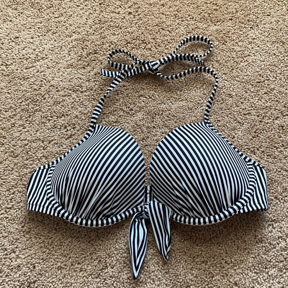 Target Shade & Shore Bikini Swim Top 36C